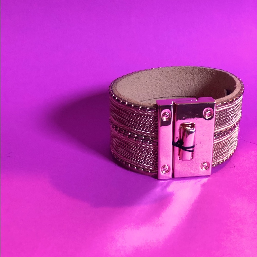 EXPRESS BNWT rose gold bracelet